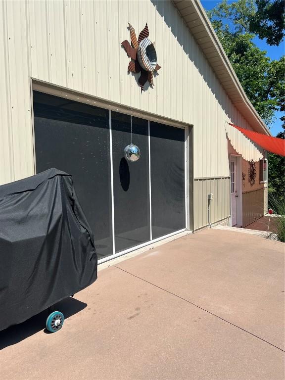 101 Canyon Rd, Montezuma, IA 50171 - view of garage