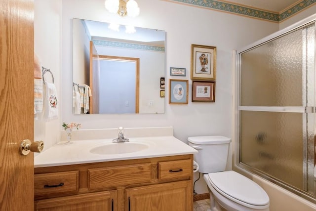 1827 Hamer Dr NW, Cedar Rapids, IA 52405 - bathroom with vanity and bath / shower combo with glass door