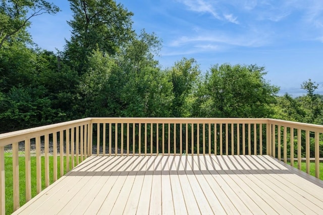 1827 Hamer Dr NW, Cedar Rapids, IA 52405 - view of deck