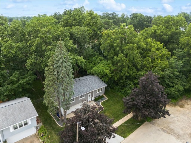 1654 19th St NW, Cedar Rapids, IA 52405 - view of subject property with a heavily wooded area