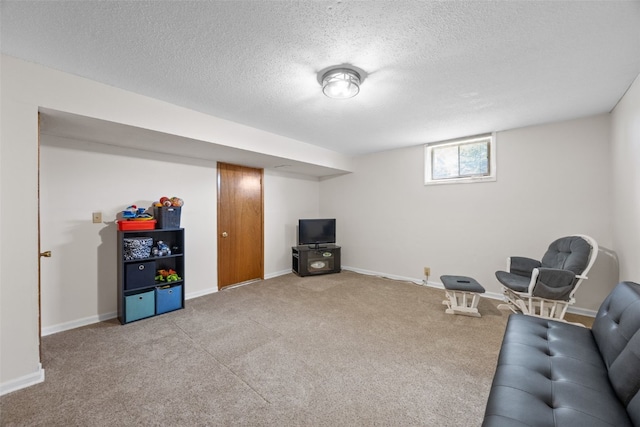 364 Essex Dr NE, Cedar Rapids, IA 52402 - unfurnished room with carpet and a textured ceiling