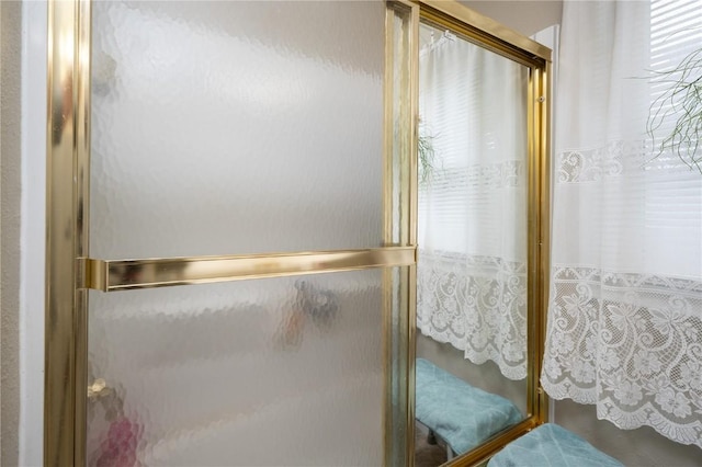 1305 E Ave, Vinton, IA 52349 - bathroom with an enclosed shower
