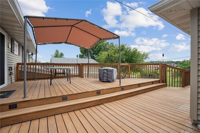 918 29th St NW, Cedar Rapids, IA 52405 - deck featuring a grill