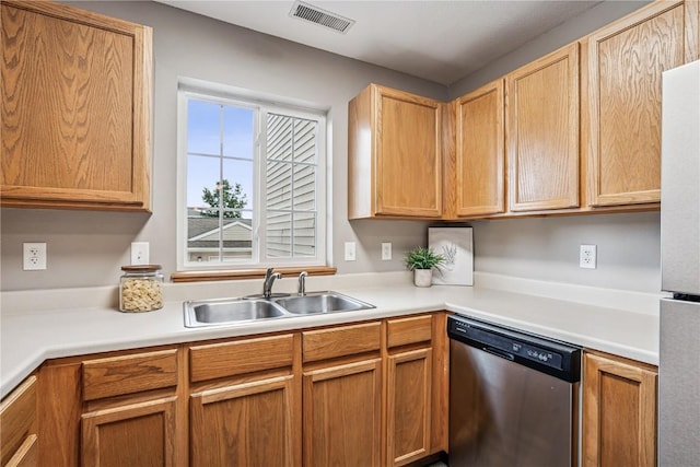 780 Magnolia Ln Unit 4, Marion, IA 52302 - kitchen featuring stainless steel appliances and light countertops