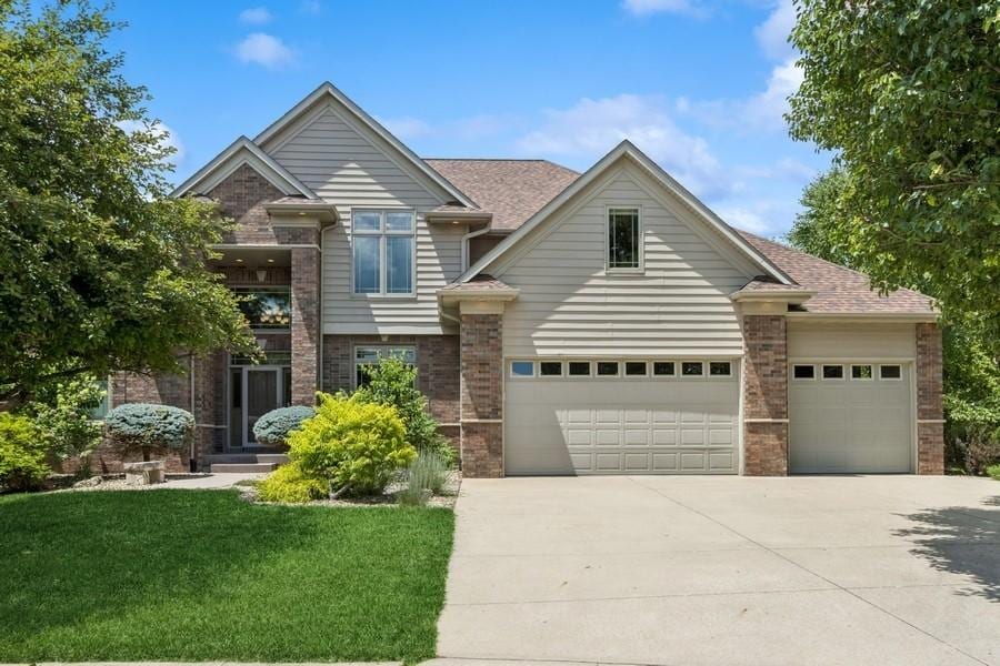 2031 Diamond Mil Cir, Coralville, IA 52241 - photo 1