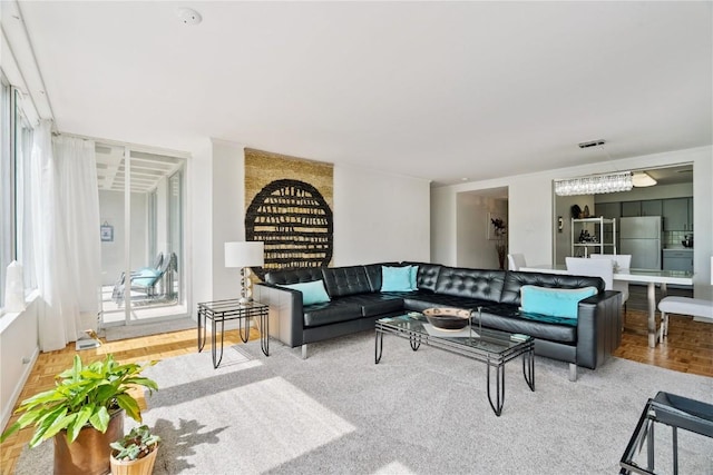 2222 1st Ave, Cedar Rapids, IA 52402 - view of living area