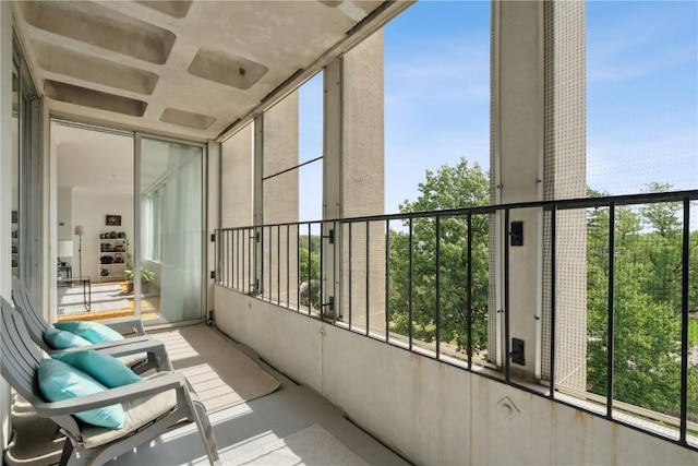 2222 1st Ave, Cedar Rapids, IA 52402 - view of balcony