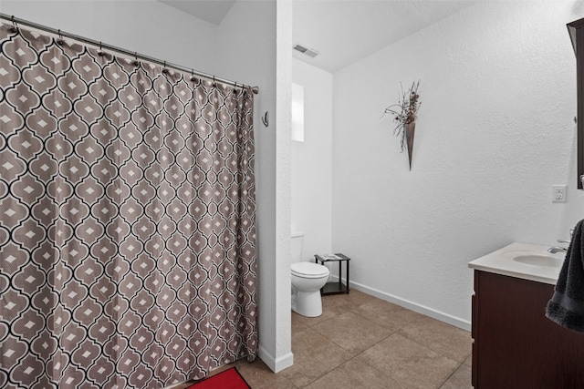 2816 Fruitland Blvd SW, Cedar Rapids, IA 52404 - full bathroom with vanity, tile patterned flooring, and a shower with shower curtain