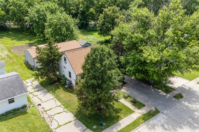 604 Fairchild St, Coralville, IA 52241 - photo 33