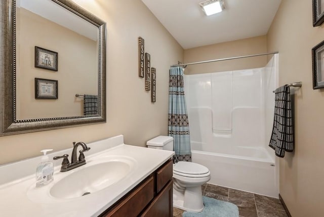 5616 Dostal Dr SW, Cedar Rapids, IA 52404 - bathroom with vanity and shower / bath combo with shower curtain