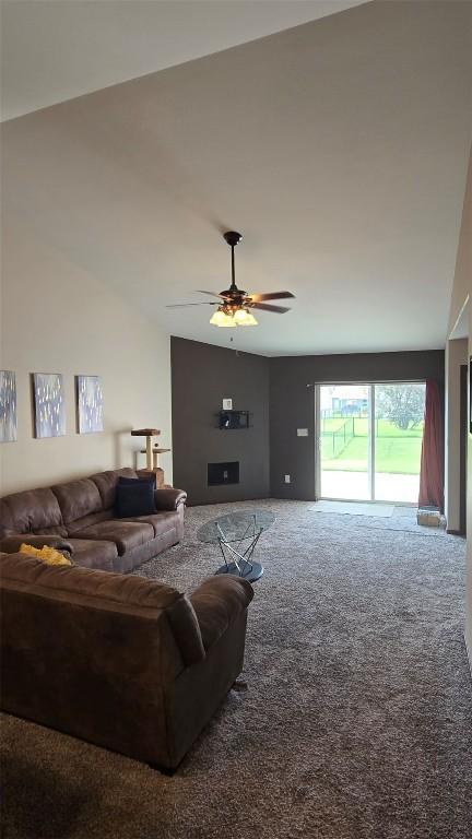 5616 Dostal Dr SW, Cedar Rapids, IA 52404 - photo 7