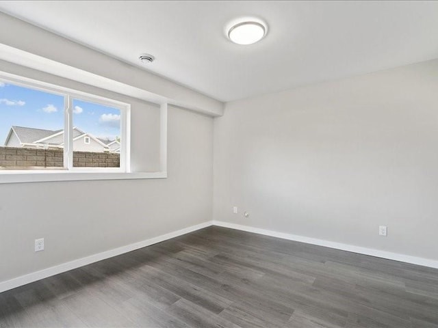 5112 Scenic View Ct SW, Cedar Rapids, IA 52404 - spare room featuring wood finished floors and baseboards
