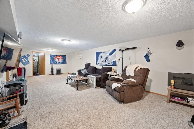 200 Drexel Dr SW, Cedar Rapids, IA 52404 - living room featuring carpet and a textured ceiling