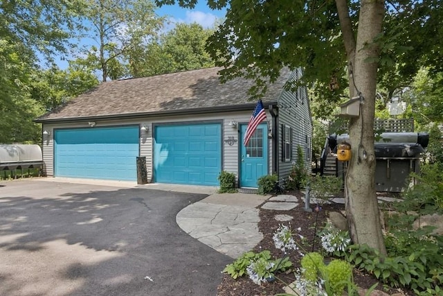 318 Ferson Ave, Iowa City, IA 52246 - view of detached garage