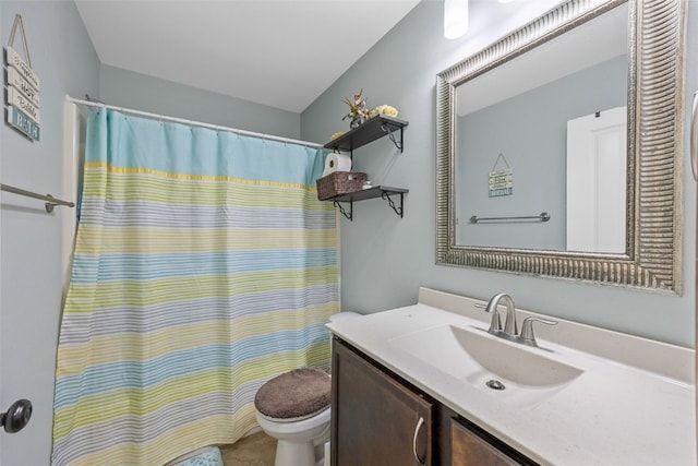 615 34th Ave, Marion, IA 52302 - full bathroom with vanity and curtained shower