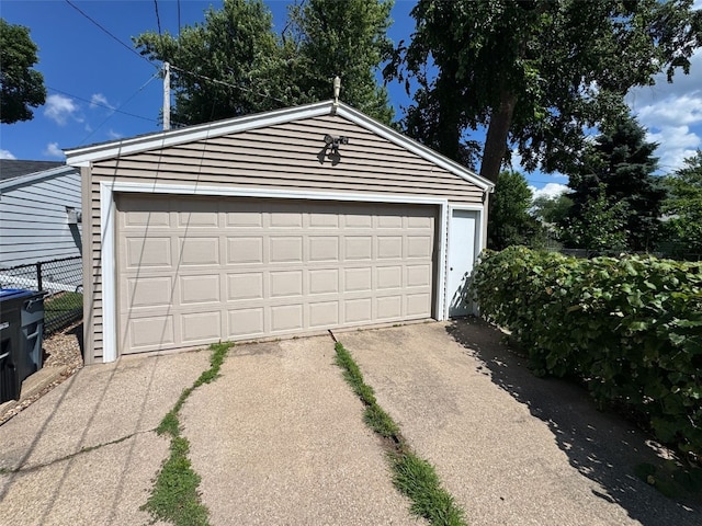1175 28th St, Marion, IA 52302 - view of detached garage