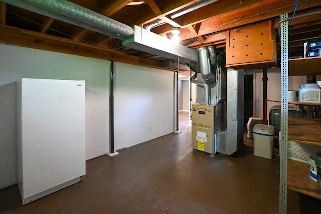 1135 Maplecrest Dr, Marion, IA 52302 - unfinished basement featuring heating unit