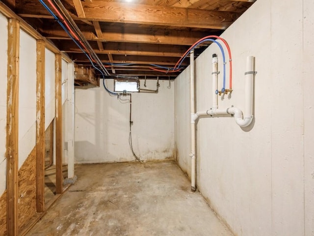 2408 J St SW, Cedar Rapids, IA 52404 - view of below grade area
