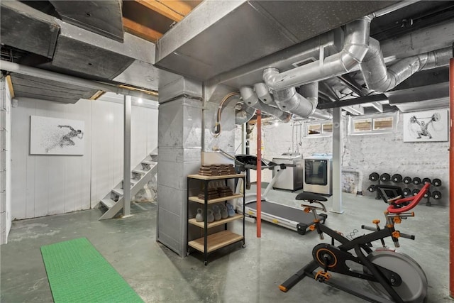 2021 Bever Ave SE, Cedar Rapids, IA 52403 - exercise area featuring washer / clothes dryer