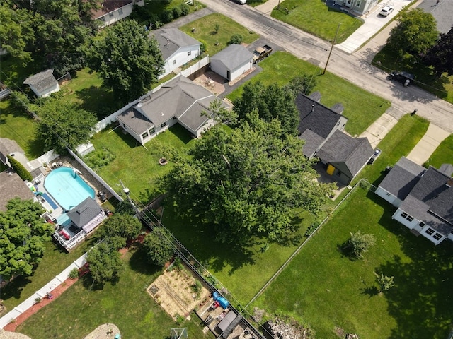 336 20th St NW, Cedar Rapids, IA 52405 - aerial view of residential area with a pool