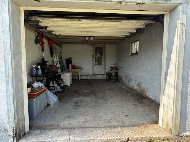 1839 K Ave NE, Cedar Rapids, IA 52402 - view of garage