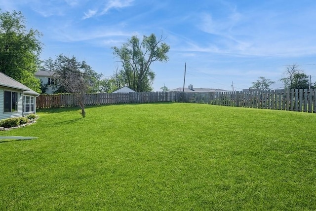 1935 1st Ave SW, Cedar Rapids, IA 52405 - view of fenced backyard