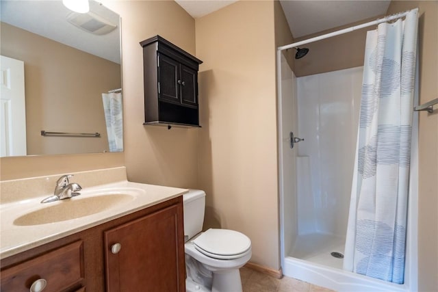 6045 Ridgewood Meadows Ln NE, Cedar Rapids, IA 52411 - full bath with vanity, a shower with curtain, and tile patterned floors