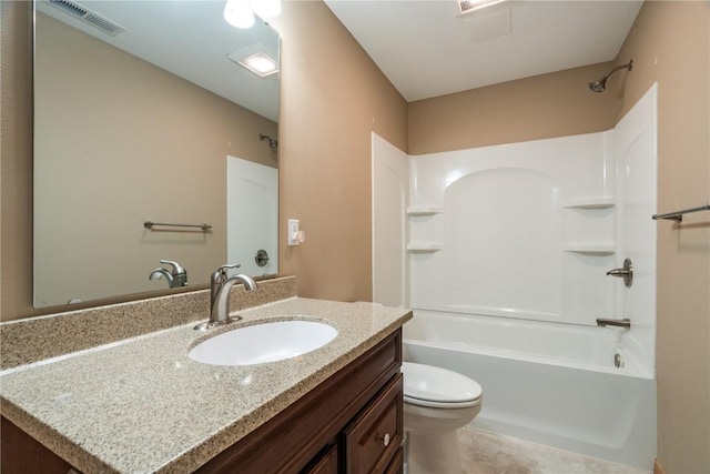 6045 Ridgewood Meadows Ln NE, Cedar Rapids, IA 52411 - bathroom with vanity and shower / tub combination