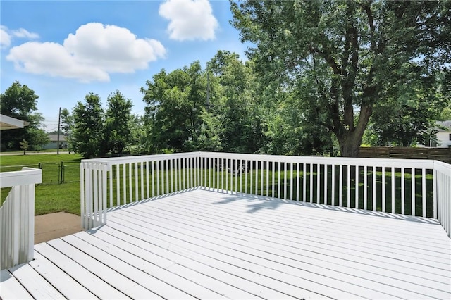 1039 27th St NE, Cedar Rapids, IA 52214 - deck with a lawn