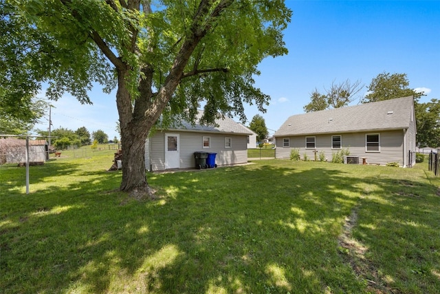 2226 Chandler SW, Cedar Rapids, IA 52404 - view of yard