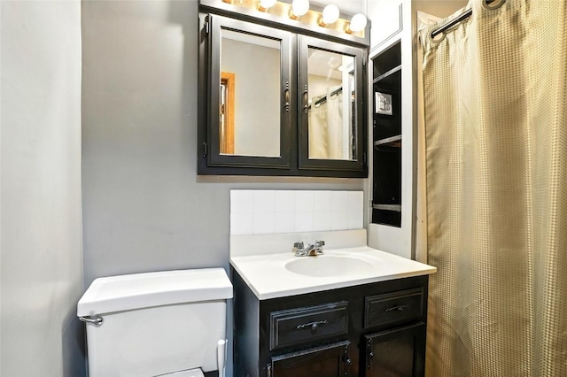 2153 Echo Hill Rd, Marion, IA 52302 - bathroom featuring backsplash and vanity