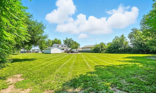 2153 Echo Hill Rd, Marion, IA 52302 - view of yard