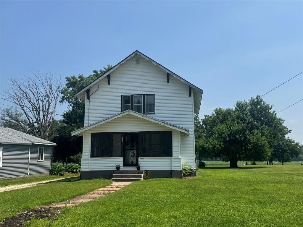 444 S Brewer St, Manchester, IA 52057 - photo 1