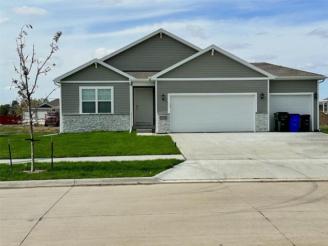 7108 Harlan Eddy Dr SW, Cedar Rapids, IA 52404 - photo 1