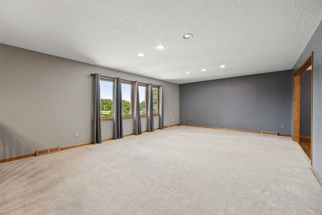3671 Olde Oak Ln SW, Iowa City, IA 52240 - photo 3