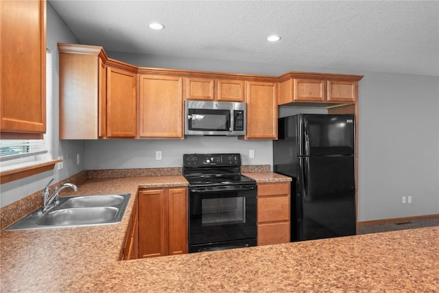 143 Woodstone Ln, Cedar Rapids, IA 52404 - photo 8