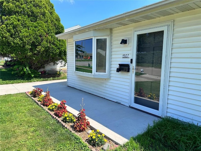 1507 10th Ave SW, Cedar Rapids, IA 52404 - photo 2