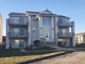 1240 44th St Unit B, Marion, IA 52302 - photo 1