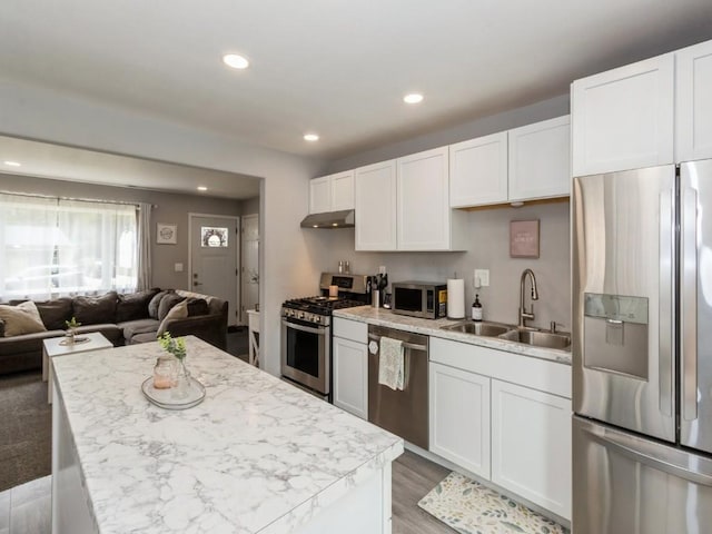 2525 Linwood St SW, Cedar Rapids, IA 52404 - photo 9