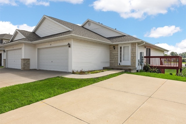 3734 Stoneview Cir SW, Cedar Rapids, IA 52404 - photo 1