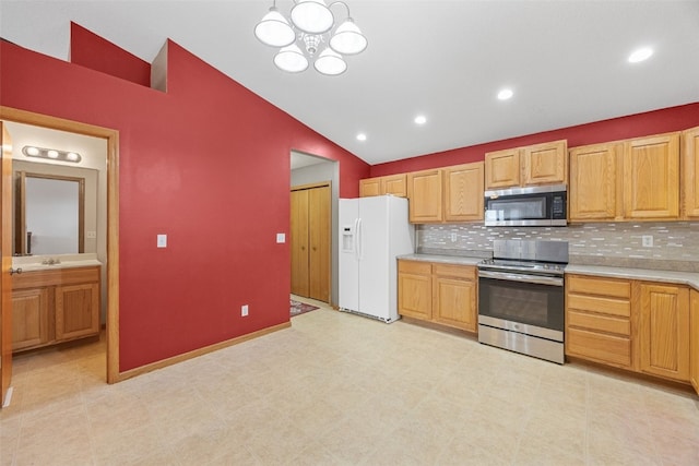 3734 Stoneview Cir SW, Cedar Rapids, IA 52404 - photo 8