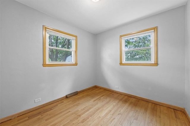 3752 Oakland Rd NE, Cedar Rapids, IA 52402 - photo 13