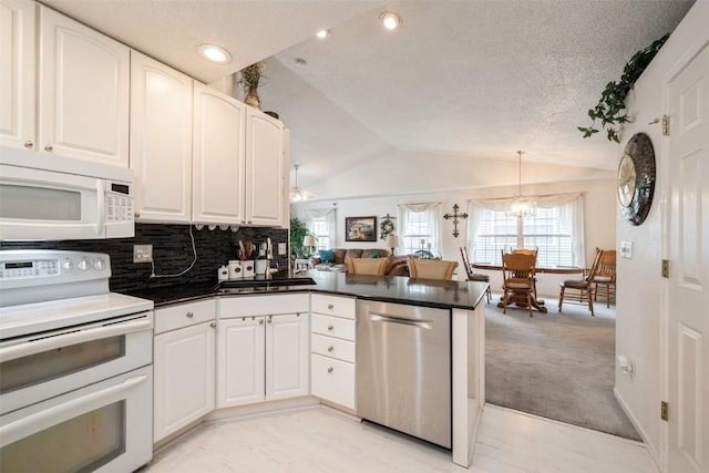 3900 Deer Valley Dr Unit B, Marion, IA 52302 - photo 8