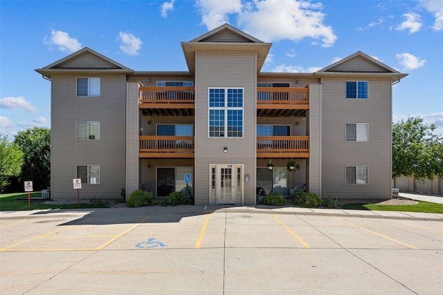 600 Colton Cir NE Unit 6, Cedar Rapids, IA 52402 - photo 1