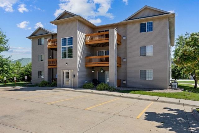 600 Colton Cir NE Unit 6, Cedar Rapids, IA 52402 - photo 2