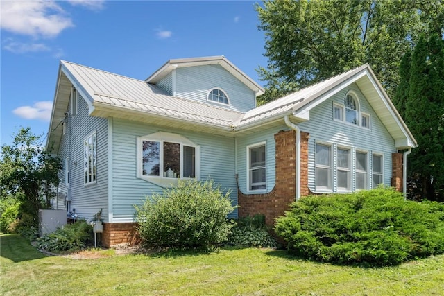 45 7th Ave SE, Oelwein, IA 50662 - photo 1