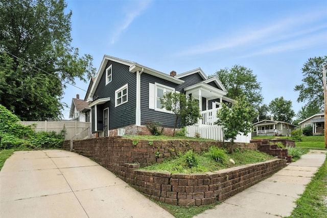 826 Wellington St SE, Cedar Rapids, IA 52403 - photo 2