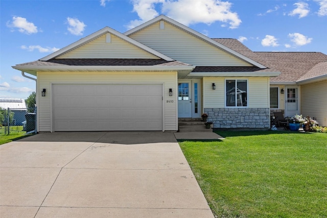 8410 Woodstone Ct SW, Cedar Rapids, IA 52404 - photo 3