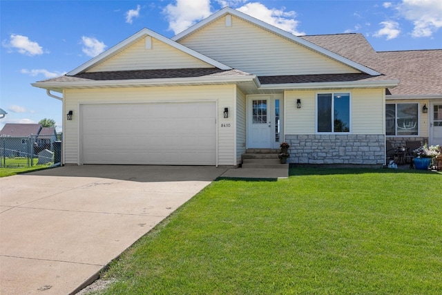 8410 Woodstone Ct SW, Cedar Rapids, IA 52404 - photo 1