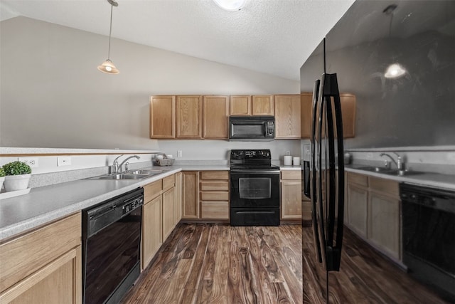 8410 Woodstone Ct SW, Cedar Rapids, IA 52404 - photo 13